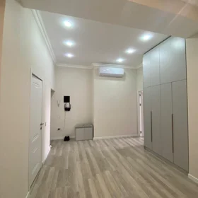 In Baku 135.0 m² apartment is for sale - Image 10