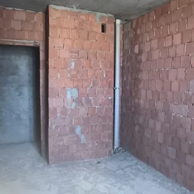 In Baku 165.0 m² apartment is for sale - Image 9
