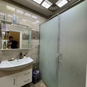 In Baku 105.0 m² apartment is for sale - Image 2