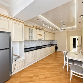 In Baku 130.0 m² apartment is for sale - Image 2