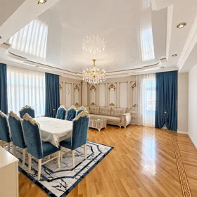 In Baku 130.0 m² apartment is for sale - Image 3