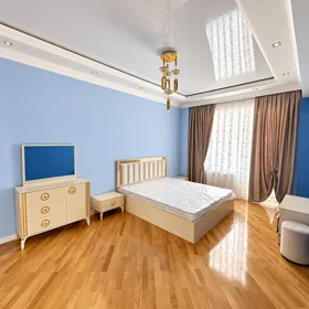 In Baku 130.0 m² apartment is for sale - Image 4