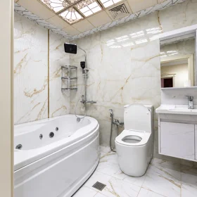 In Baku 130.0 m² apartment is for sale - Image 9