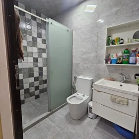 In Baku 85.0 m² apartment is for sale - Image 2