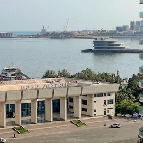 In Baku 103.0 m² apartment is for sale - Image 3