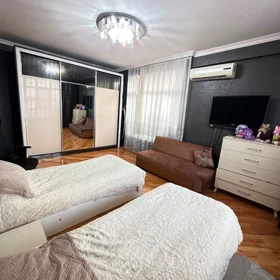 In Baku 140.0 m² apartment is for sale - Image 6