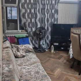 In Baku 70.0 m² apartment is for sale - Image 3