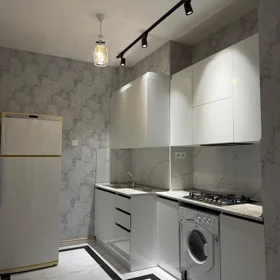 In Baku 90.0 m² apartment is for rent - Image 3