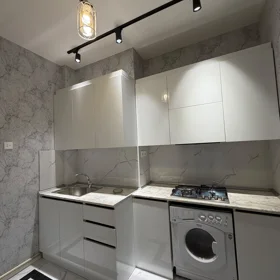 In Baku 90.0 m² apartment is for rent - Image 10