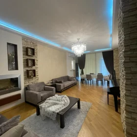 In Baku 159.0 m² apartment is for sale - Image 7