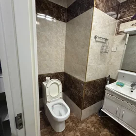 In Baku 70.0 m² apartment is for rent - Image 7