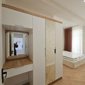 In Səbail rayonu 125.0 m² apartment is for sale - Image 2