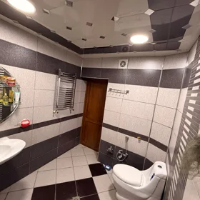In Baku 85.0 m² apartment is for sale - Image 3