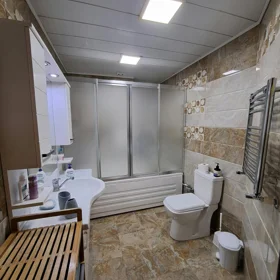 In Baku 107.0 m² apartment is for sale - Image 5