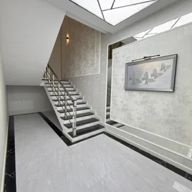 In Baku 270.0 m² house with 5.0 rooms is for sale - Image 9