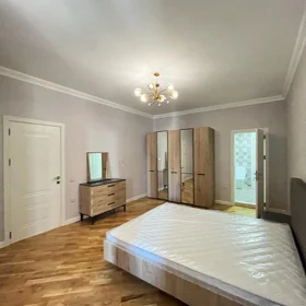 In Baku 130.0 m² apartment is for rent - Image 6