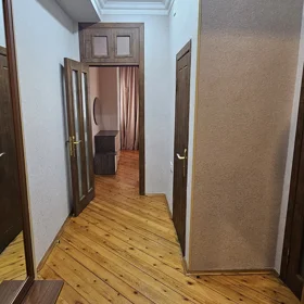 In Baku 60.0 m² apartment is for rent - Image 2
