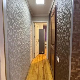 In Binəqədi rayonu 75.0 m² apartment is for sale - Image 2