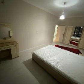 In Baku 64.0 m² apartment is for sale - Image 4