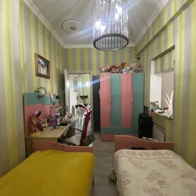 In Baku 100.0 m² apartment is for sale - Image 2