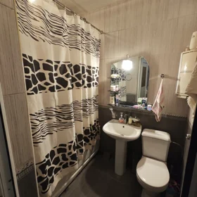 In Səbail rayonu 68.0 m² apartment is for sale - Image 2