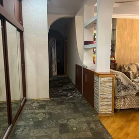 In Baku 126.0 m² apartment is for sale - Image 3