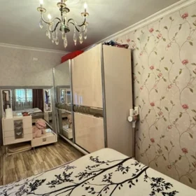 In Baku 90.0 m² apartment is for sale - Image 9
