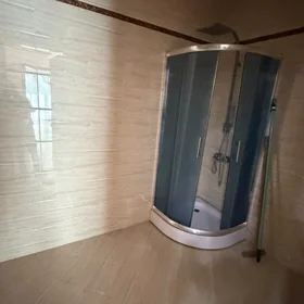 In Baku 180.0 m² apartment is for rent - Image 9