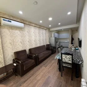 In Baku 70.0 m² apartment is for rent - Image 2