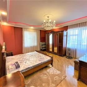 In Baku 130.0 m² apartment is for rent - Image 5