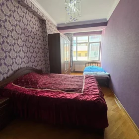 In Baku 102.0 m² apartment is for sale - Image 6
