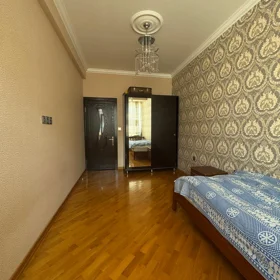 In Baku 102.0 m² apartment is for sale - Image 7