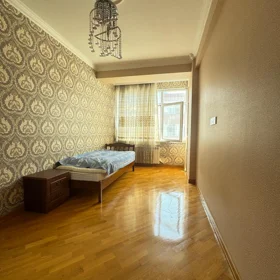 In Baku 102.0 m² apartment is for sale - Image 8