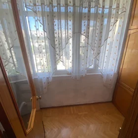 In Baku 75.0 m² apartment is for sale - Image 9