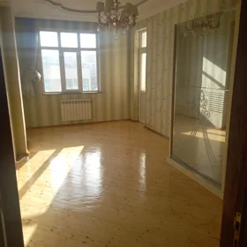 In Baku 120.0 m² apartment is for sale - Image 7