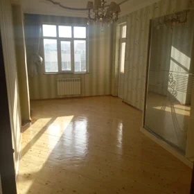 In Baku 120.0 m² apartment is for sale - Image 9