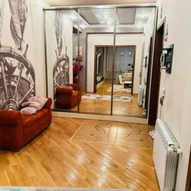 In Baku 135.0 m² apartment is for rent - Image 2