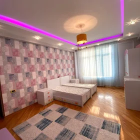 In Baku 135.0 m² apartment is for rent - Image 5