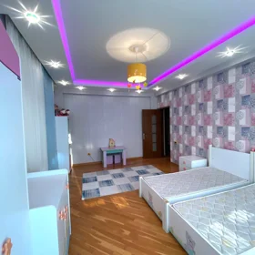 In Baku 135.0 m² apartment is for rent - Image 6