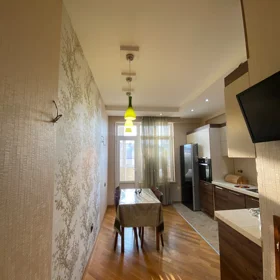 In Baku 135.0 m² apartment is for rent - Image 8