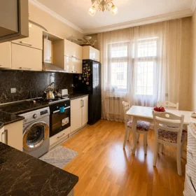 In Səbail rayonu 80.0 m² apartment is for sale - Image 5