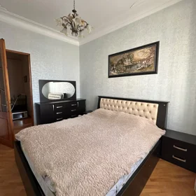 In Baku 60.0 m² apartment is for rent - Image 3