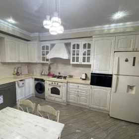 In Baku 96.0 m² apartment is for rent - Image 9