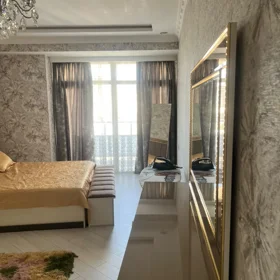 In Baku 110.0 m² apartment is for rent - Image 2