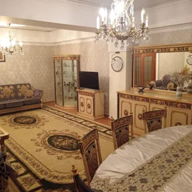 In Baku 100.0 m² apartment is for sale - Image 3
