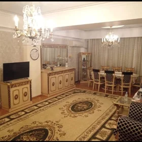 In Baku 100.0 m² apartment is for sale - Image 4
