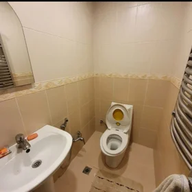 In Baku 100.0 m² apartment is for sale - Image 10