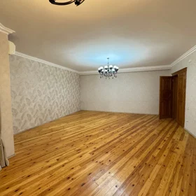 In nan 185.0 m² house with 5.0 rooms is for rent - Image 3