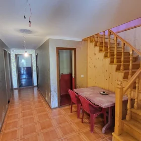 In Binəqədi rayonu 150.0 m² house with 5.0 rooms is for sale - Image 3