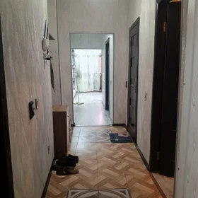 In Khirdalan 68.0 m² apartment is for sale - Image 2